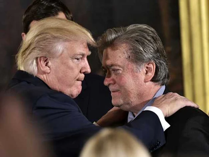 Steve Bannon (dreapta), unul dintre oamenii care au contribuit la victoria lui Donald Trump (stânga) în alegerile prezidenţiale din SUA FOTO AFP/ Getty Images