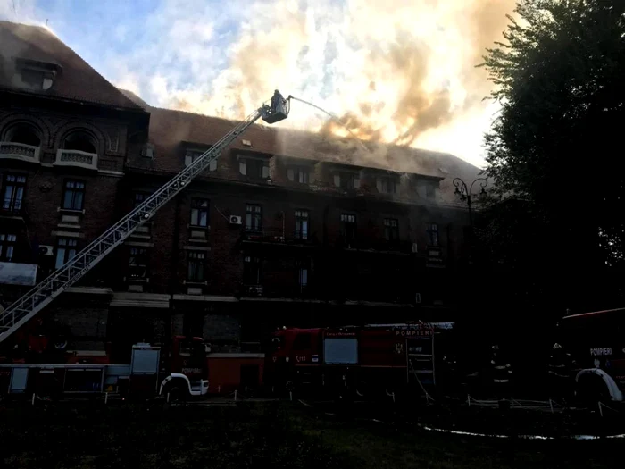 FOTO ISU B-IF
