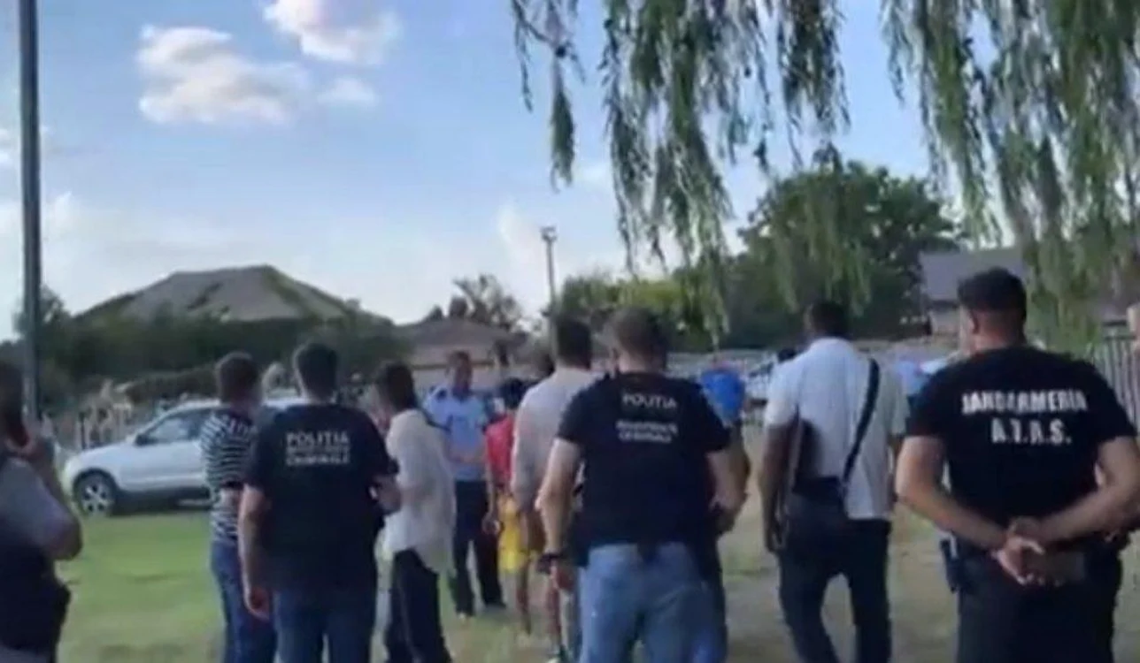 Zeci de polițiști, jandarmi și paramedici au descins în Dragalina