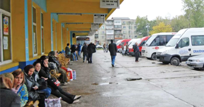 Slatina: Slătinenii nu mai vor să meargă cu trenul