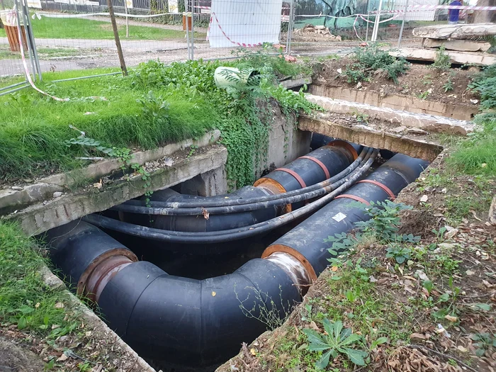 Acolo unde au fost  schimbate țevile nu mai  sunt probleme cu apa caldă