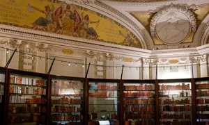 Ceva se rotește în biblioteca lui Thomas Jefferson jpeg