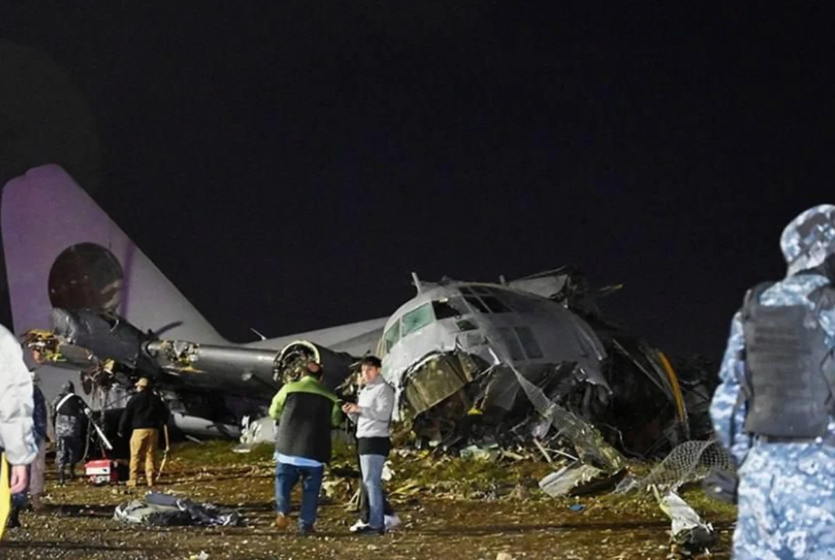 Cel puțin 15 morți după prăbușirea unui avion militar care transporta bancnote, în Bolivia