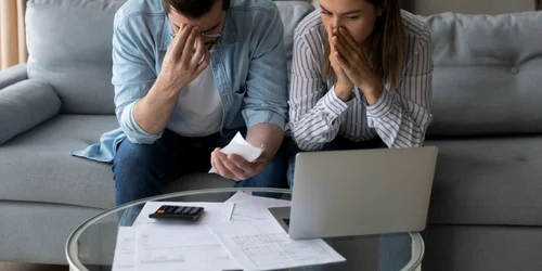 impozit shutterstock 1916669321 png