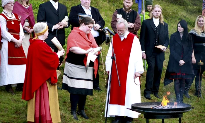 În templu se vor efectua ceremonii de nuntă, funeralii, evenimente echivalente botezului şi sărbători de iniţiere pentru adolescenţi. FOTO via „The Guardian”