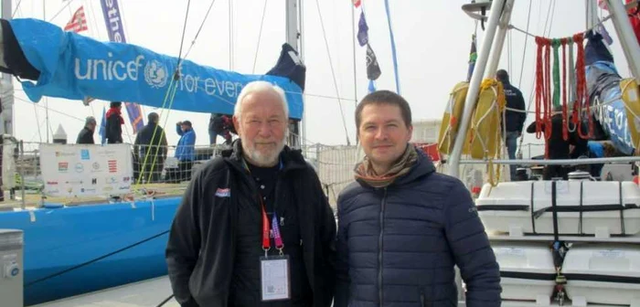 Adrian Rendiuc (dreapta) si Sir Robin Knox Johnson FOTO colectia lui Adrian Rendiuc