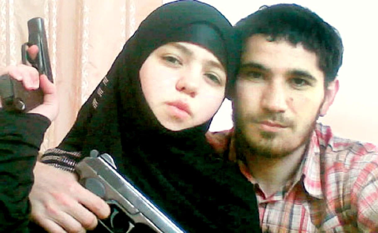 Djennet Abdurahmanova, împreună cu soţul său, Umalat Magomedov, ucis de ruşi pe 31 decembrie 2009