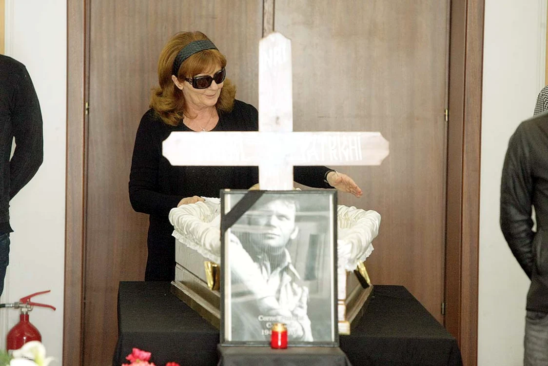 Cornelia şi-a înmormântat soţul săptămâna trecută