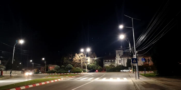 Iluminat pubic, pe senzori, în Târgoviște. FOTO C.S.