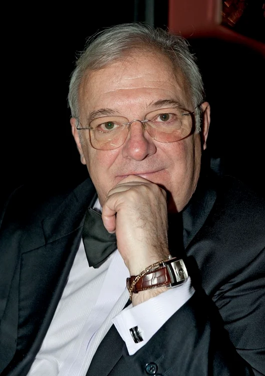 Radu Bogdan Dumitrescu este de doi ani şi jumătate la Consulatul General al României la Marsilia