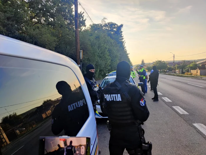 Tâlharul a fost depistat de polițisti, fiind arestat preventiv Foto: IPJ Argeș