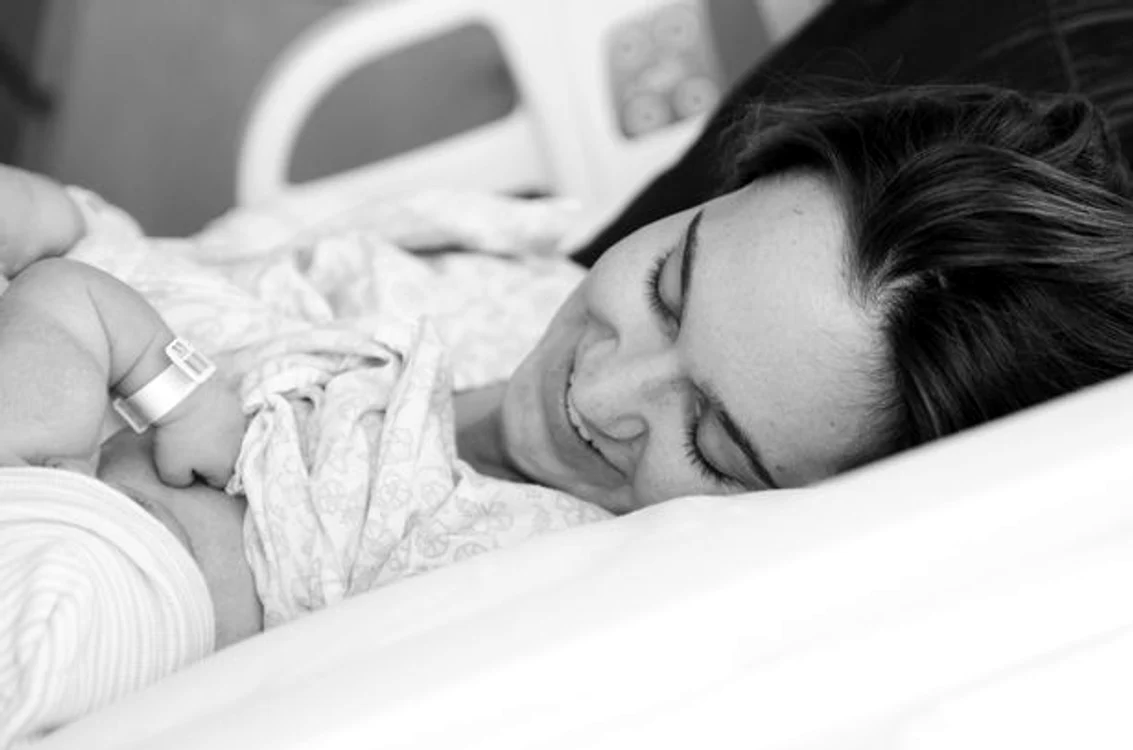 Breanna a început să facă fotografii la naștere în luna ianuarie a anului trecut, când a devenit mamăfoto: J&B Photography