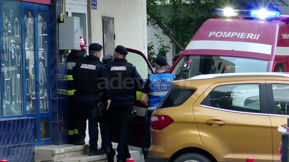 Decizie în cazul scandalagiului care s-a jucat patru ore cu nervii polițiștilor buzoieni. Și-a bătut iubita apoi a amenințat că se omoară VIDEO