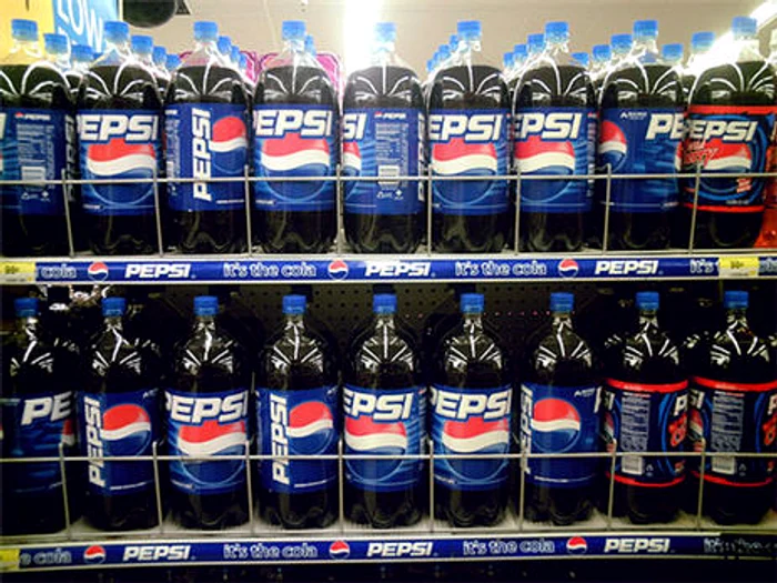 Pepsi nu-și mai produce băuturile în Rusia