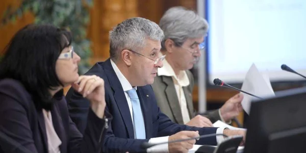 Marton Arpad - Florin Iordache - Steluţa Cătăniciu / FOTO Mediafax Foto
