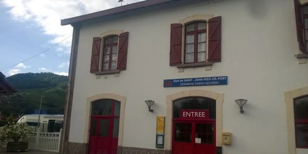 Gara din St. Jean
