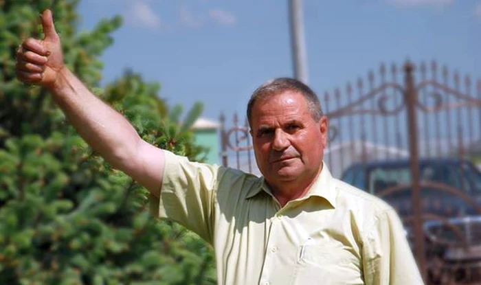 Agricultorul Ionel Pohrib dă vina pe intermediari