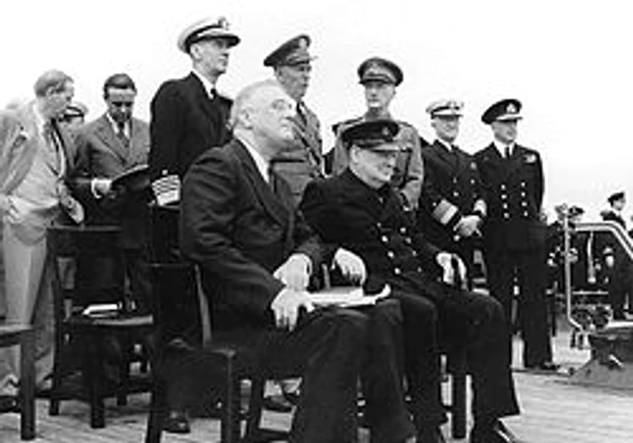 Întrunirea dintre Roosevelt și Churchill FOTO: Wikipedia
