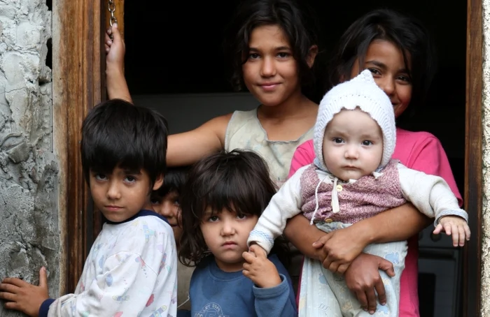 Copiii familiei Marcu au grijă unul de altul