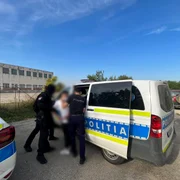 elev retinut de politisti mioveni jpeg