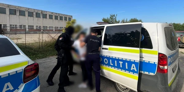 elev retinut de politisti mioveni jpeg