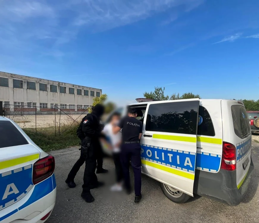 Elevul a fost arestat pentru 30 de zile FOTO IPJ Argeș