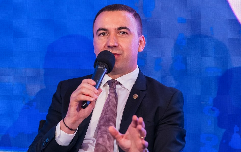Bogdan Ivan: Investim peste 1 miliard de lei pentru a consolida capacităţile interne de apărare