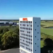 hotel   scuptura australia Captura video Youtube jpg