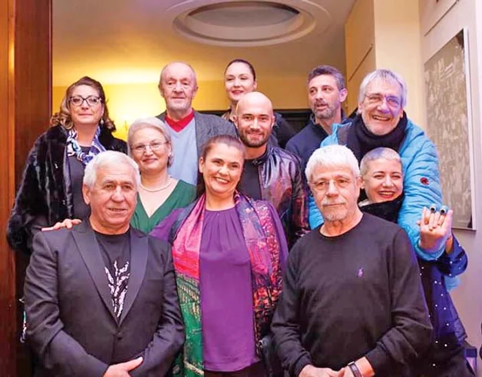 Alături de colegii de teatru: Mihăiţă, Visu, Iureş, Vasluianu, Felicia Filip