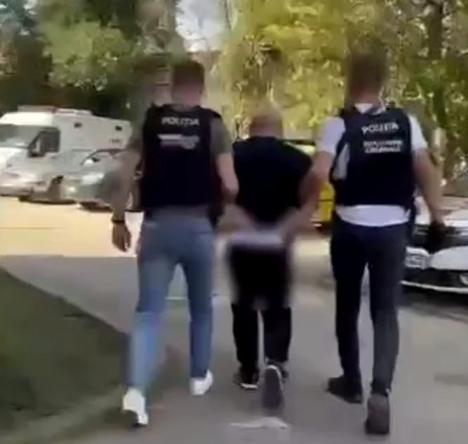 Bărbatul a fost ridicat de polițiști FOTO IPJ Arad