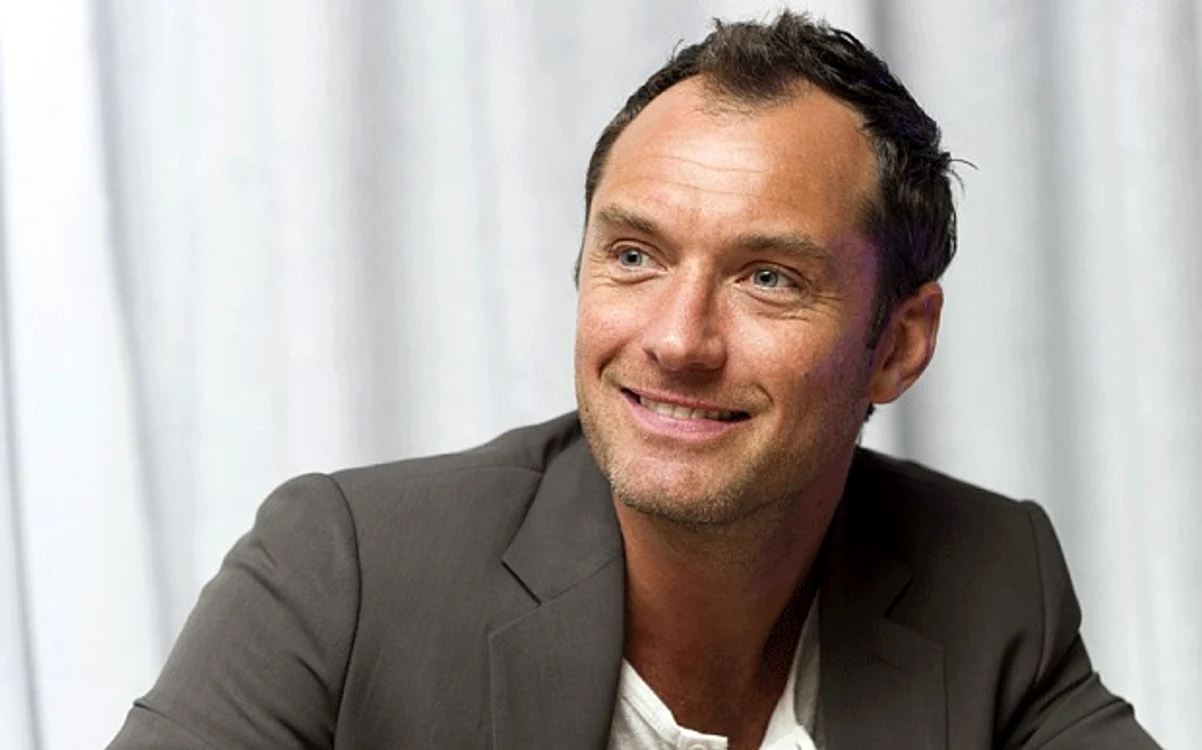 
    Jude Law are 42 de ani și cinci copiifoto: Cinemagia  