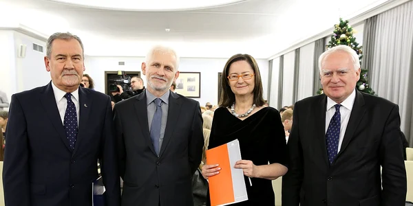 Jan Wyrowiński Alaksandr Bialacki Irena Lipowicz Olgierd Dziekoński Kancealaria Senatu JPG
