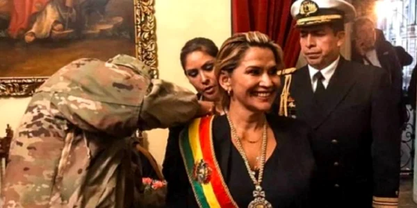 jeanine-anez-preşedintele boliviei FOTO Twitter