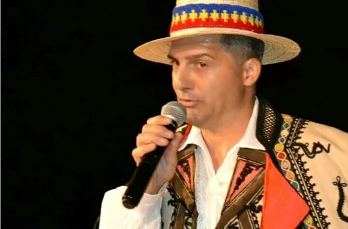 
    În 2005, cântărețul de muzică populară Marius Petrișor a primit o știre teribilă: soția lui a fost ucisă în timp ce el era plecat în străinătateFOTO: Click!  