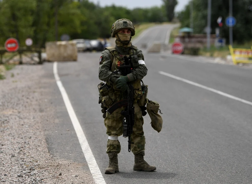 Rusia concentrează trupe la granița cu Harkov FOTO Profimedia