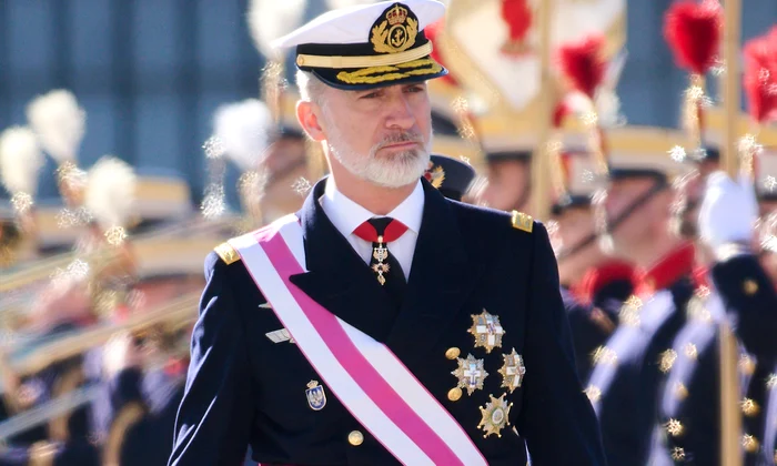 Regele Felipe al Spaniei în uniforma militară   GettyImages 1911991861 jpg