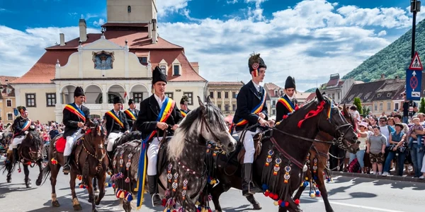Junii Brasovului FOTO romaniaturistica