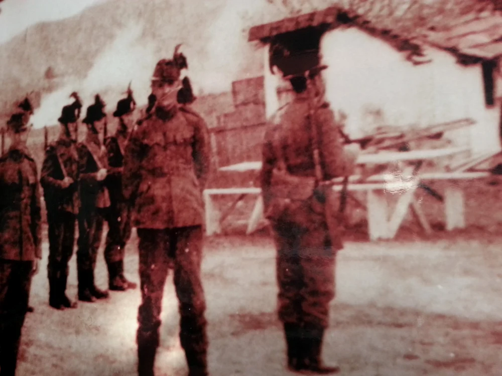 Evreii erau păziţi de jandarmii comandaţi de Krasnai Vasile FOTO Muzeul Holocaustului