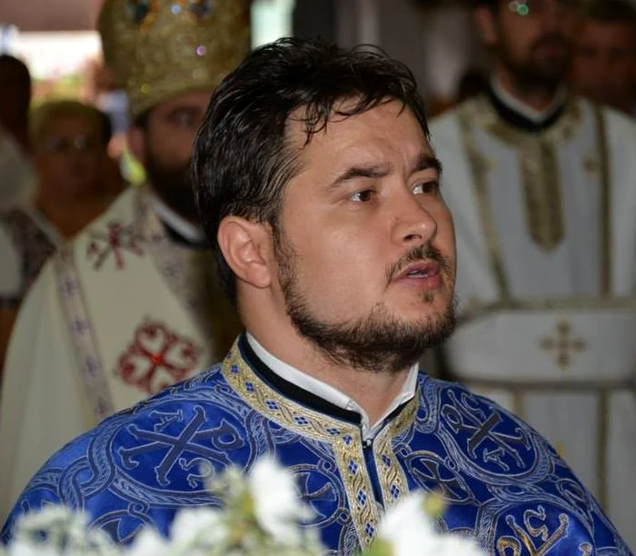 Nicolae este preot şi trăieşte cu familia în Spania