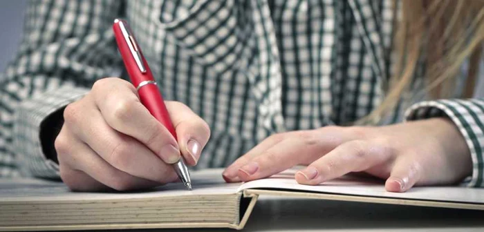 50 de scriitori români vor încerca să scrie cel mai rapid roman din lume FOTO:shutterstock.com