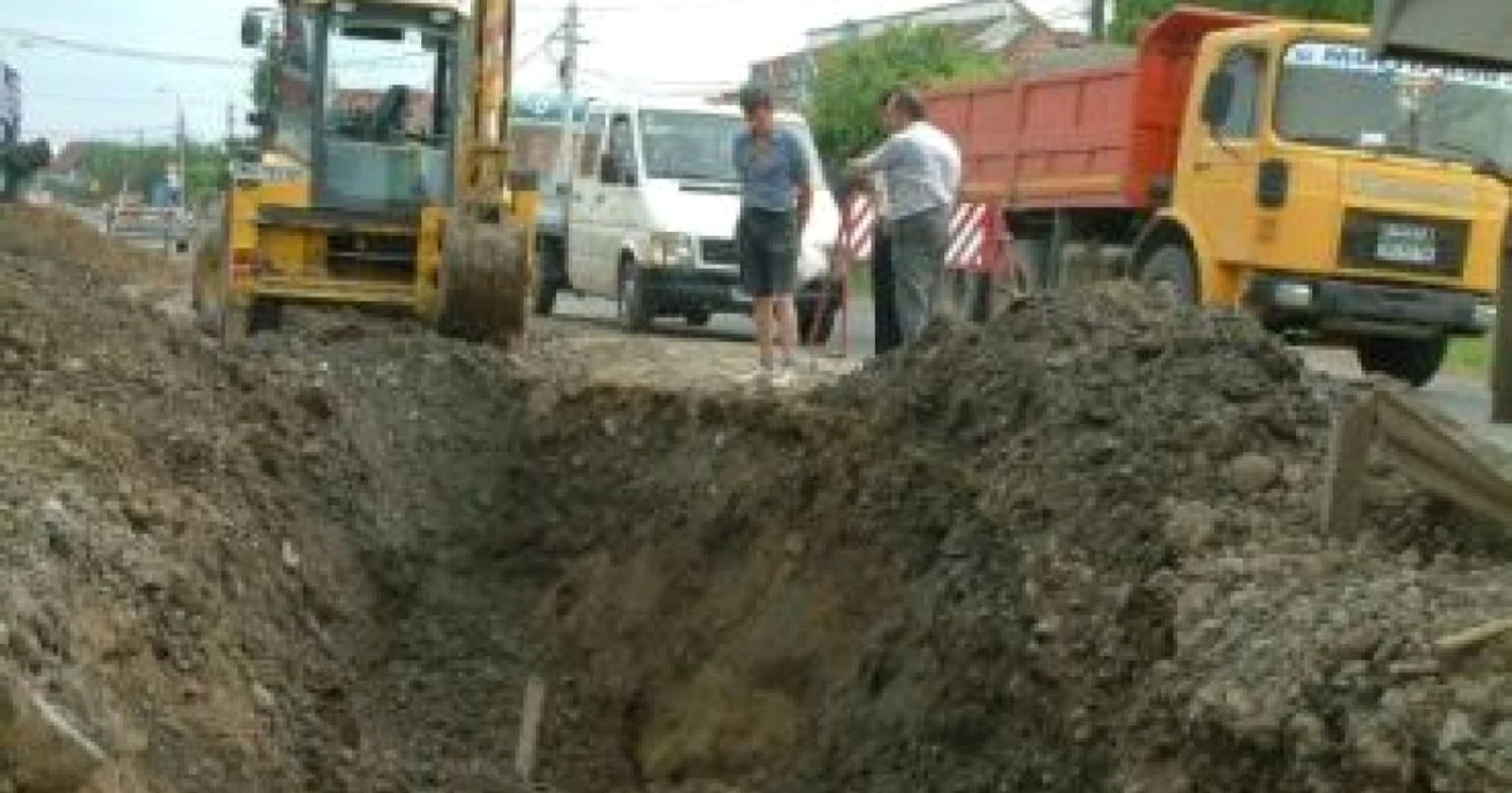 Slatina: Apă şi canalizare pe străzi din banii UE