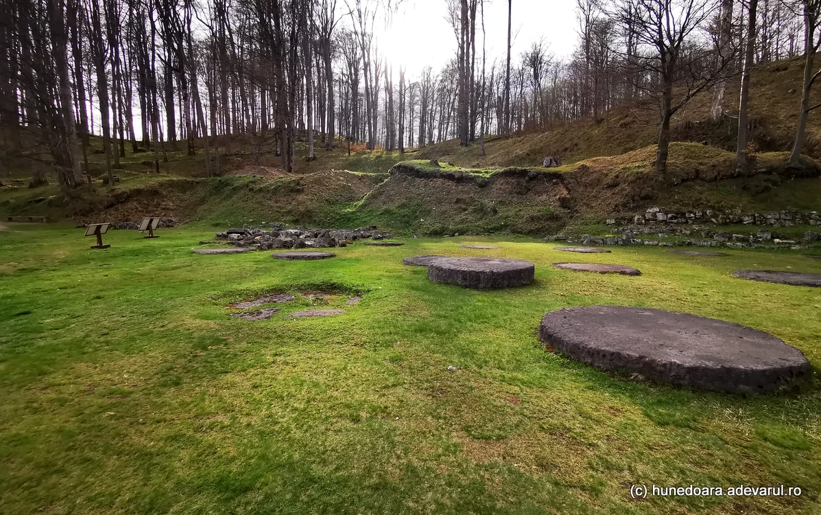 Templul mare de andezit din Sarmizegetusa Regia. Foto: Daniel Guță