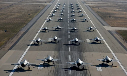 Avioanele F-35 Lightning II vor ajunge în Europa