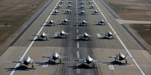 Avioanele F-35 Lightning II vor ajunge în Europa