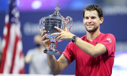 dominic thiem trofeu us open 2020 jpeg