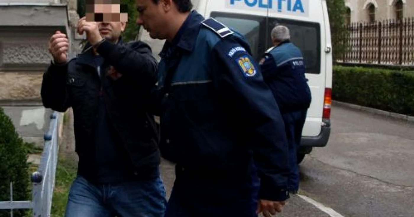 Bărbatul a fost trimis în faţa instanţei. 