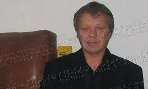 Constantin Spak şi a înfipt de trei ori cuţitul în piept jpeg