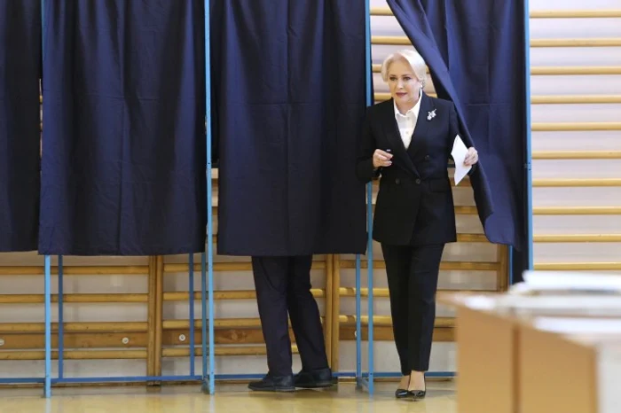 Viorica Dăncilă a votat la Liceul Jean Monet din CapitalăFoto: captură stirileprotv