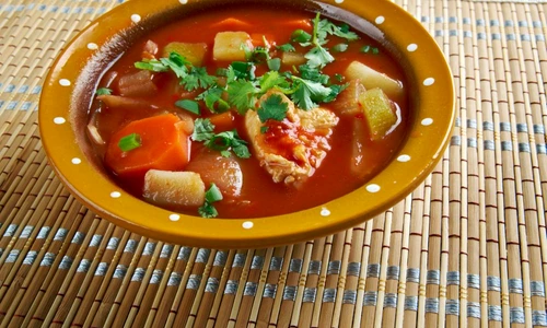 ciorba de curcan cu taitei de casa jpeg