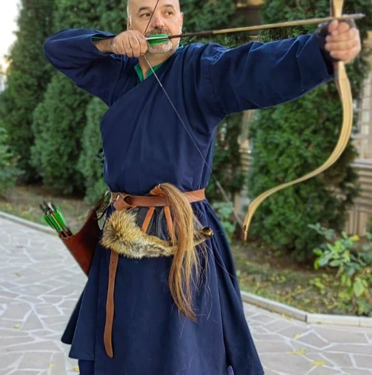 Sorin este inițiatorul trasului terapeutic cu arcul în România FOTO arhiva personală